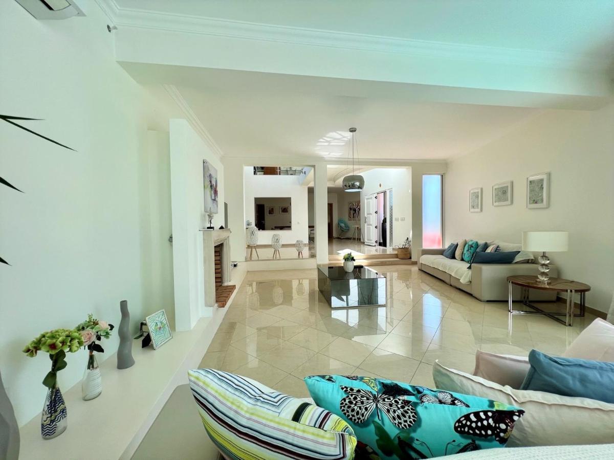 Boliqueime Amazing Villa With Pool By Homing Bagian luar foto
