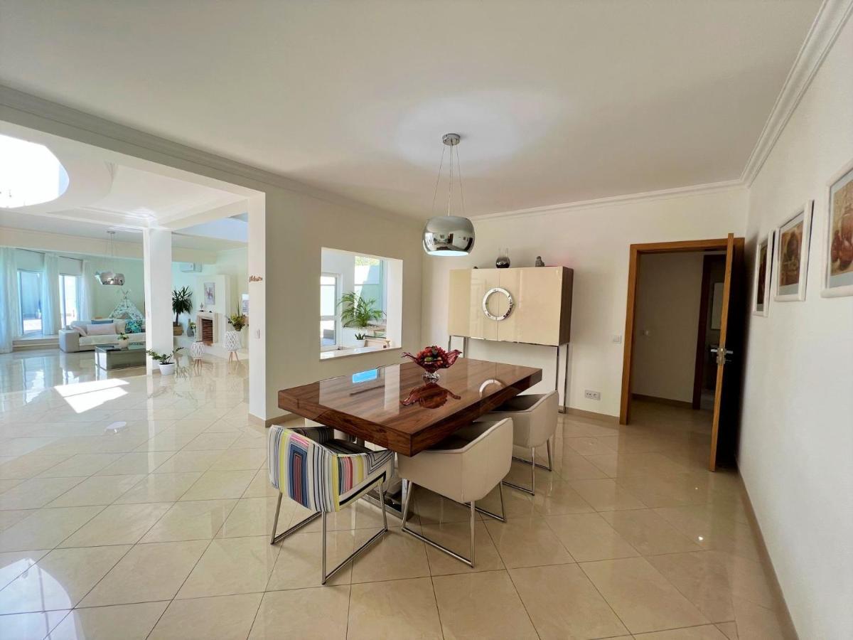 Boliqueime Amazing Villa With Pool By Homing Bagian luar foto