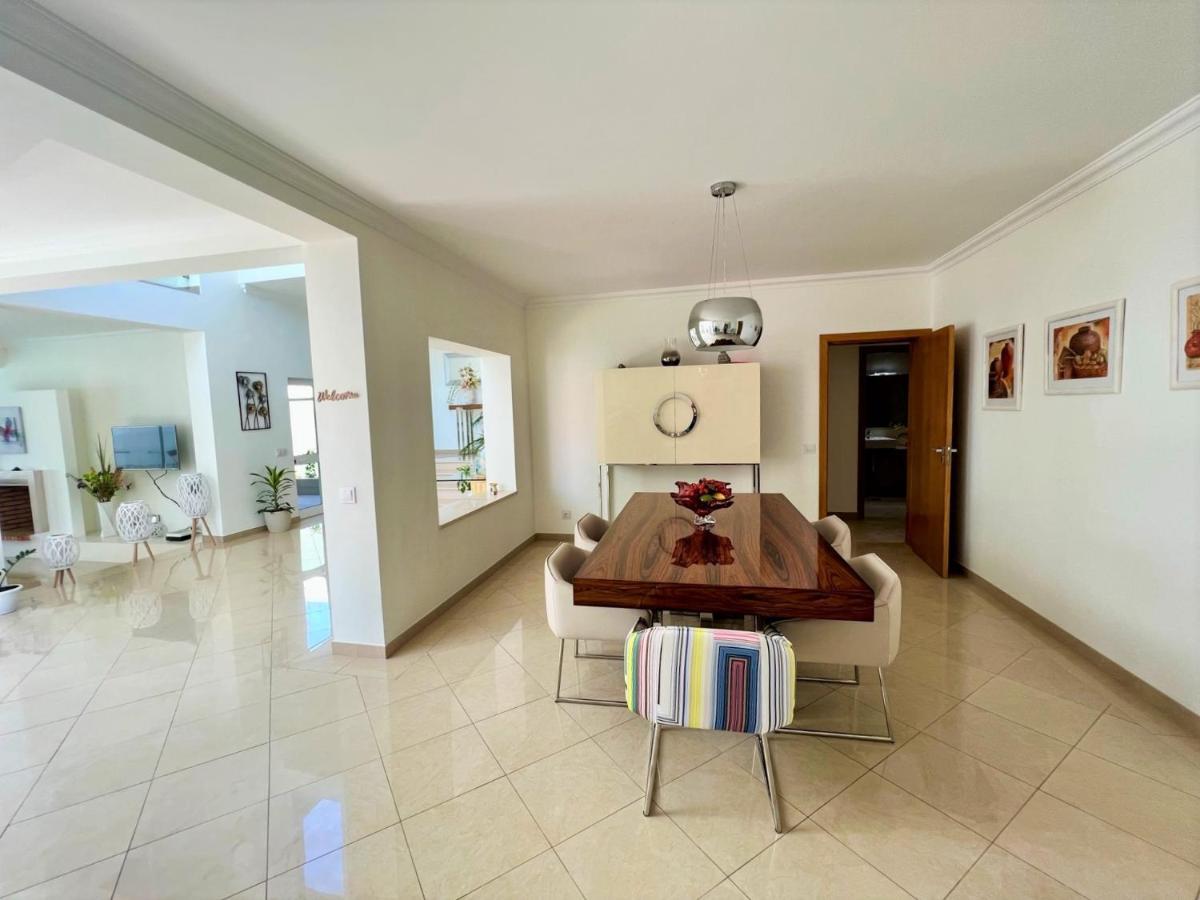 Boliqueime Amazing Villa With Pool By Homing Bagian luar foto